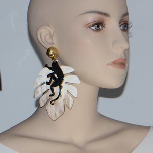 Oscar De La Renta LARGE Jungle Horn Clip-On Earrings